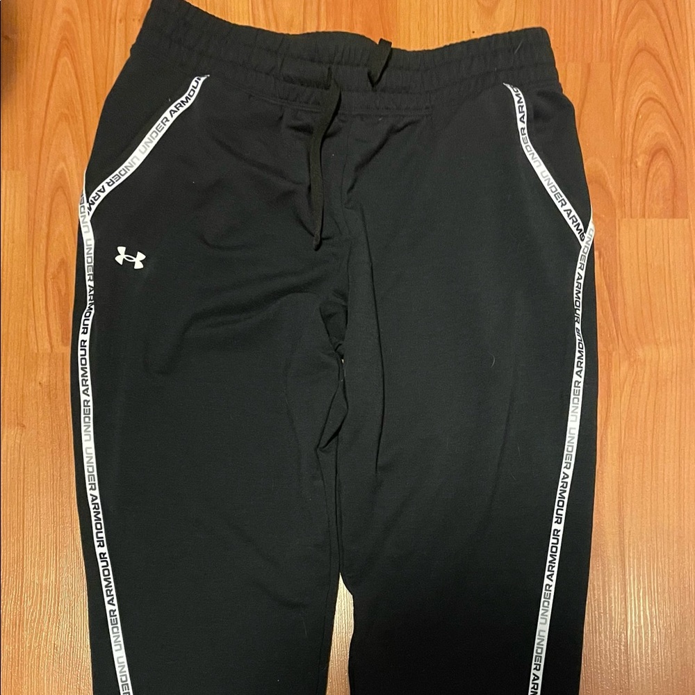 Under armour jogging pants